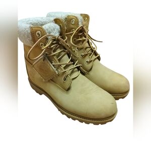 Timberland Women's Beige Leather Teddy Fleece Lined Waterproof Ankle Boots, 7.5